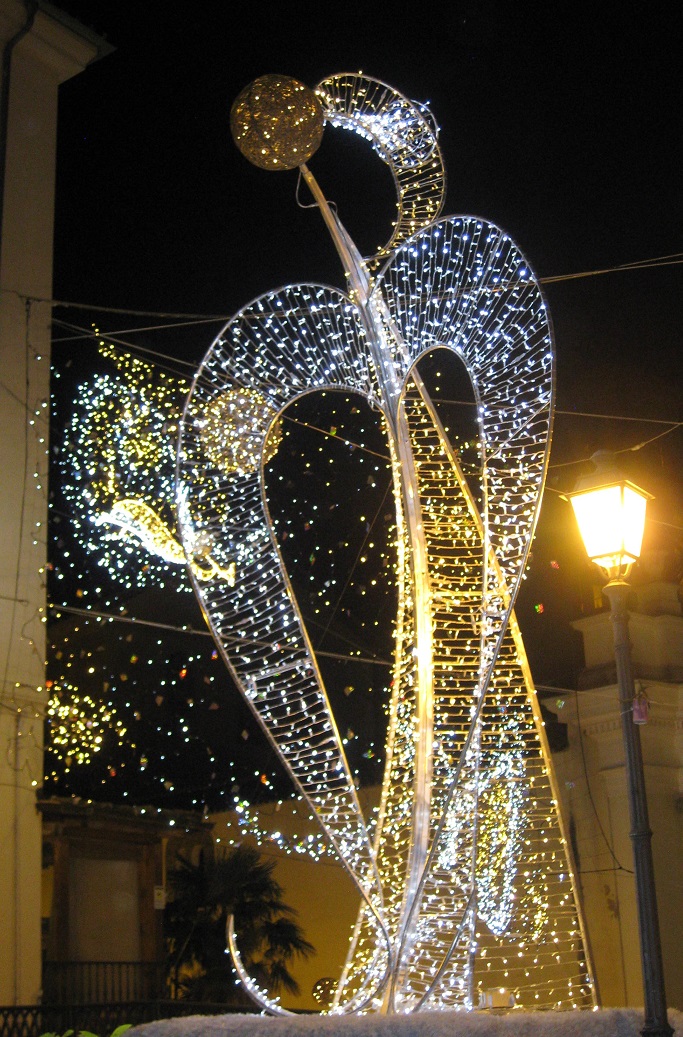 Salerno's Swan Lights